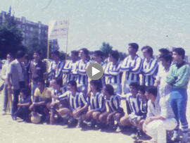 Partido de fútbol entre la Sociedad Deportiva Estrella Bachillera y La Oliva. 1985-1989. Campo de fútbol de La Oliva (Sevilla, España).